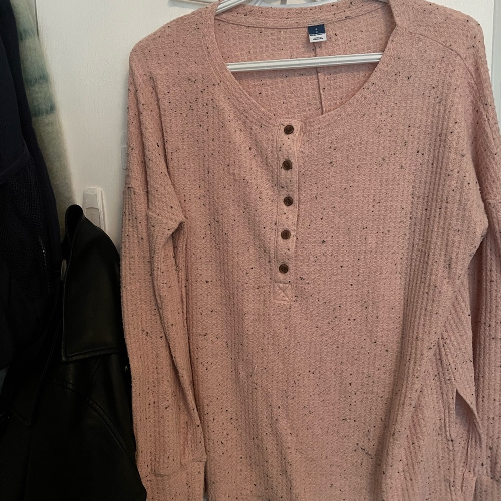 $5 ADD ON Old Navy Light Pink Speckled Henley Blouse - Picture 5 of 6